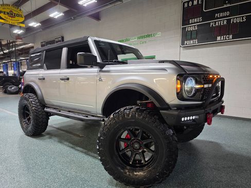 Used 2022 Ford Bronco Black Diamond image 23