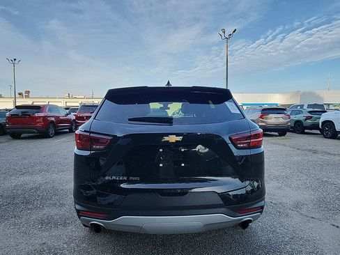 Used 2025 Chevrolet Blazer LT AWD/4WD image 4