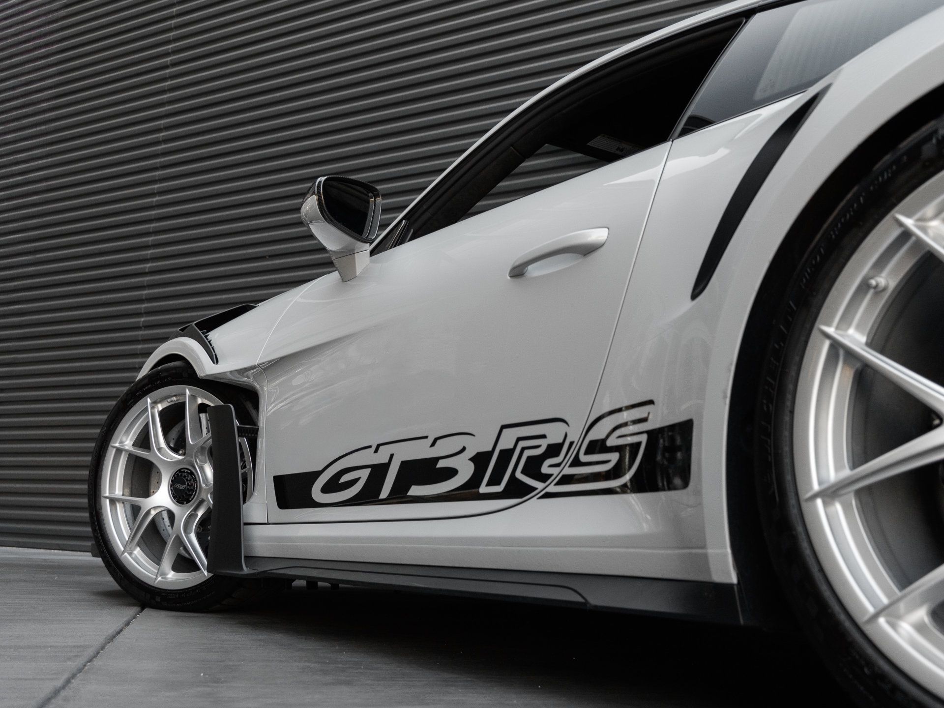 Certified 2025 Porsche 911 GT3 RS RWD image 14