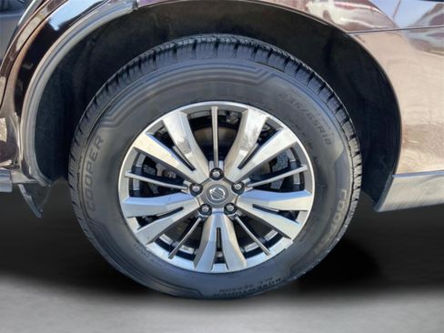 Used 2019 Nissan Pathfinder SL image 8