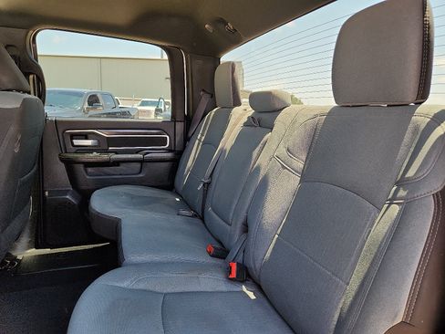 Used 2024 RAM 2500 Big Horn w/ Off Road Package AWD/4WD image 10