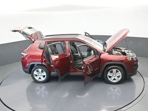 Used 2022 Jeep Compass Latitude image 64