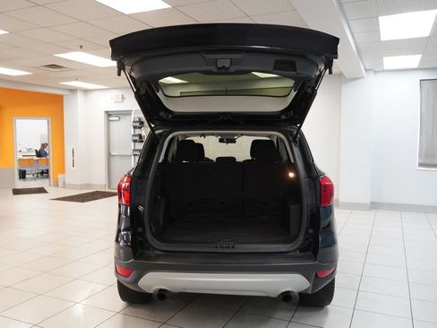 Used 2019 Ford Escape SE FWD image 8