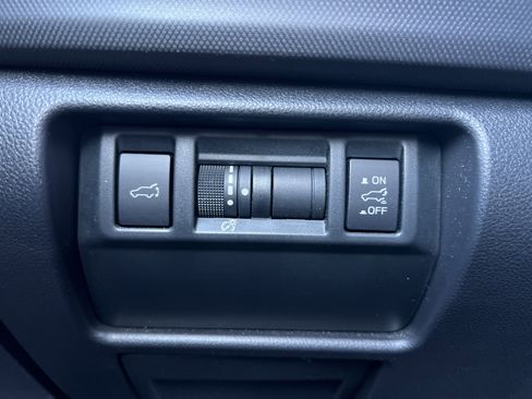 Used 2025 Subaru Forester Limited w/ Popular Package #2 image 33