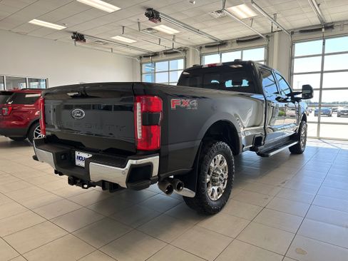 Used 2023 Ford F350 Lariat w/ Chrome Package AWD/4WD image 5