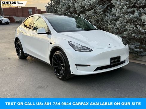 Used 2022 Tesla Model Y Long Range image 11