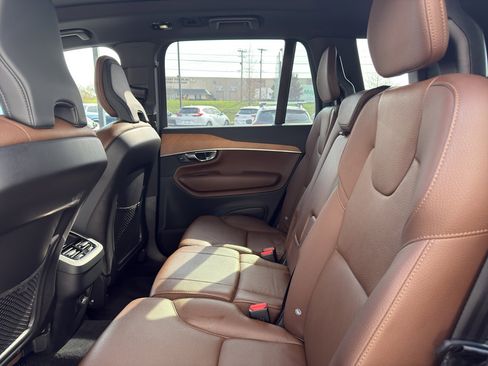 Used 2023 Volvo XC90 B6 Plus w/ Protection Package image 10