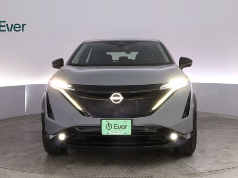 Used 2024 Nissan Ariya AWD image 12