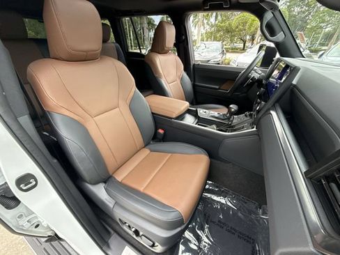 Used 2024 Lexus GX 550 w/ Cold Area Package AWD/4WD image 26