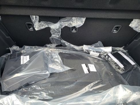 New 2025 Hyundai Venue SEL image 33