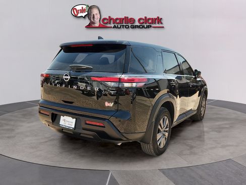 Used 2026 Nissan Pathfinder S FWD image 5