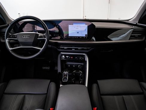 Certified 2025 Audi Q5 2.0T Premium Plus w/ Premium Plus image 34