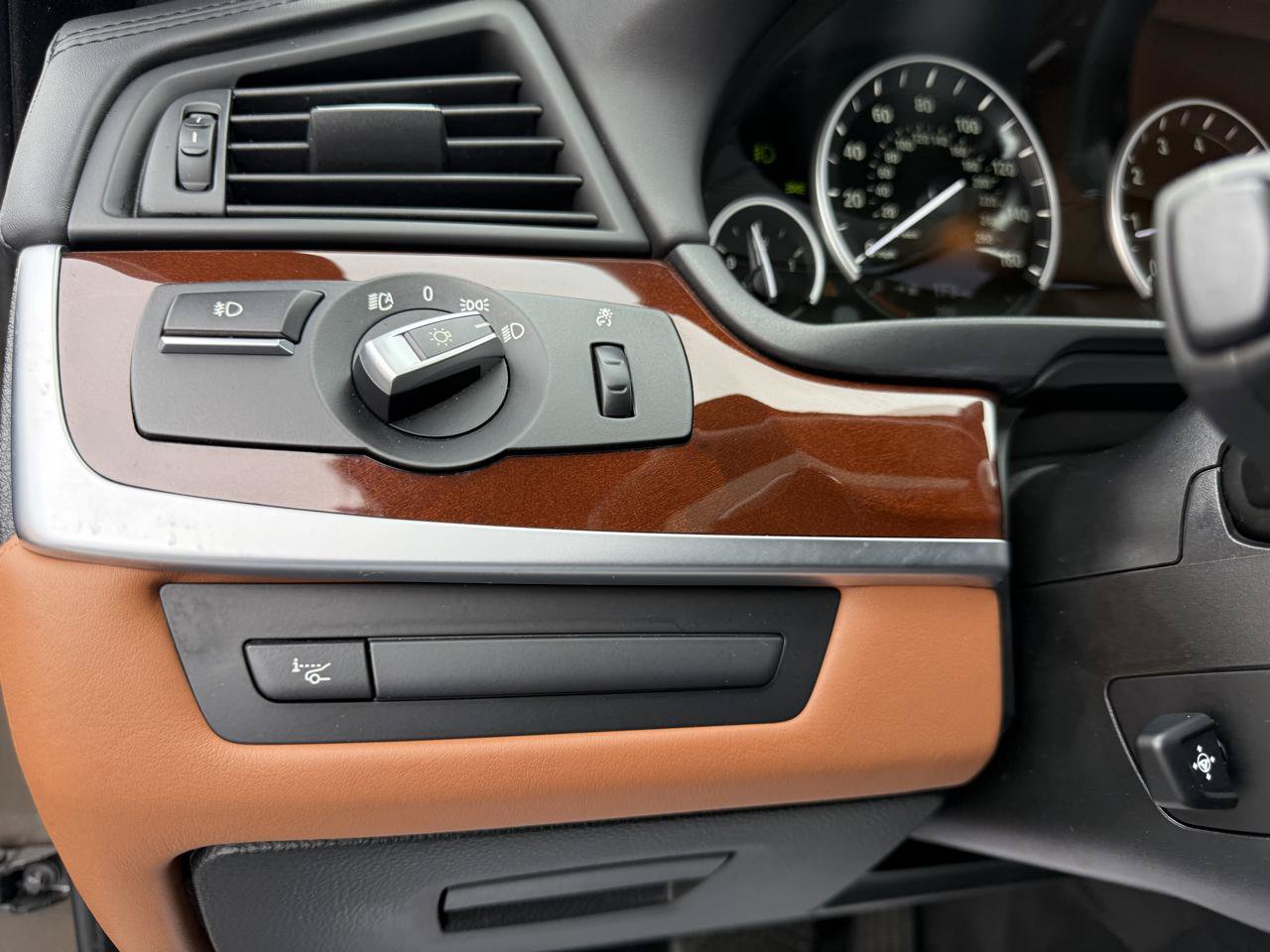 Used 2015 BMW 550i Sedan RWD image 94
