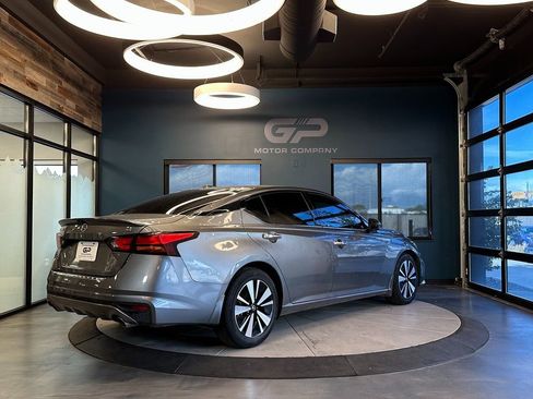 Used 2022 Nissan Altima 2.5 SL FWD image 3