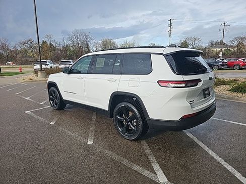 Used 2024 Jeep Grand Cherokee L Laredo AWD/4WD image 3
