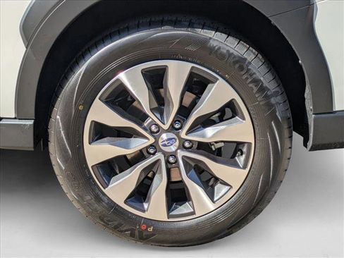 New 2025 Subaru Outback Touring XT image 9