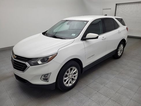 Used 2020 Chevrolet Equinox LT image 2