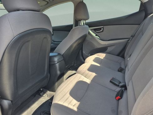 Used 2016 Hyundai Elantra SE FWD image 31