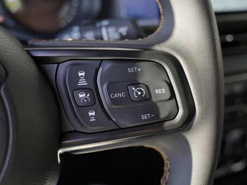 Used 2024 Jeep Wrangler Unlimited w/ Convenience Group AWD/4WD image 43