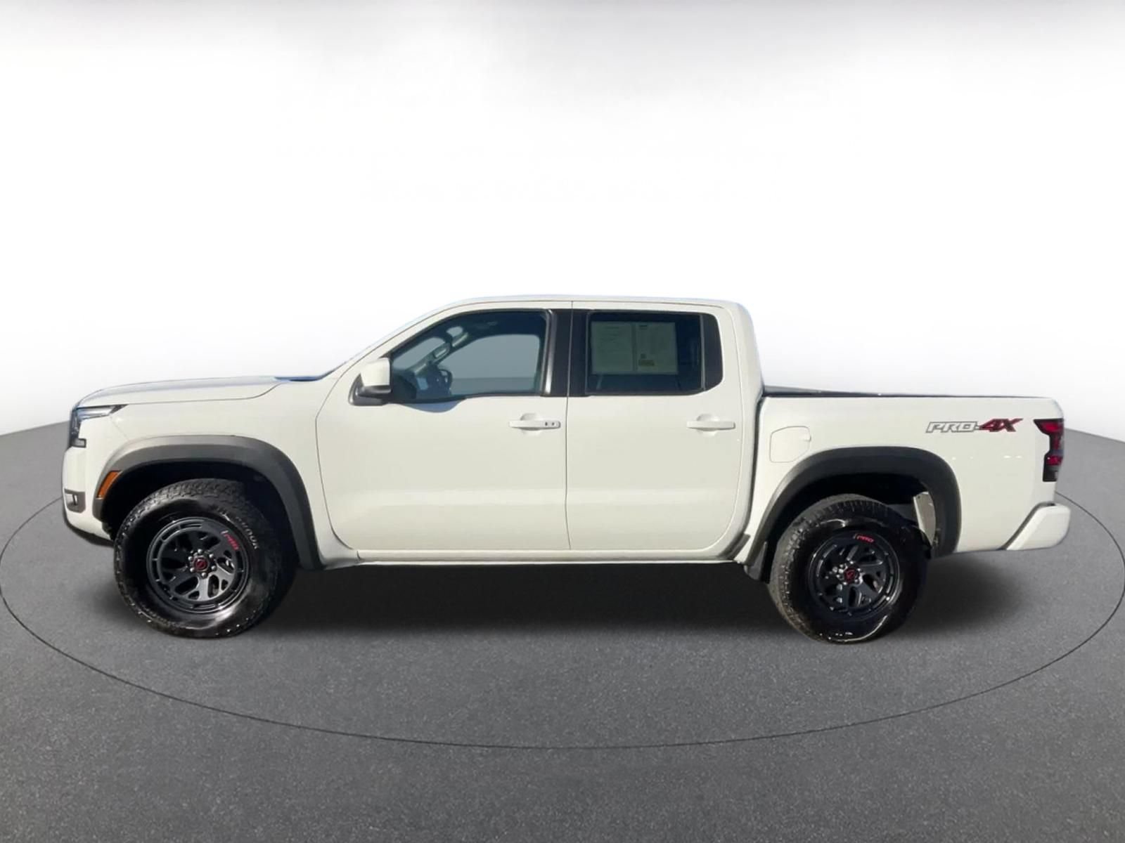 Used 2026 Nissan Frontier PRO-4X AWD/4WD image 8