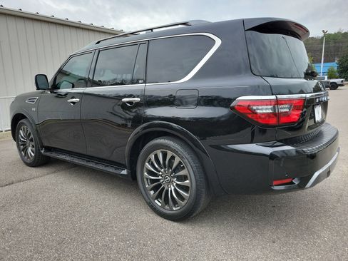 Used 2022 Nissan Armada Platinum w/ Captain's Chairs Package image 7