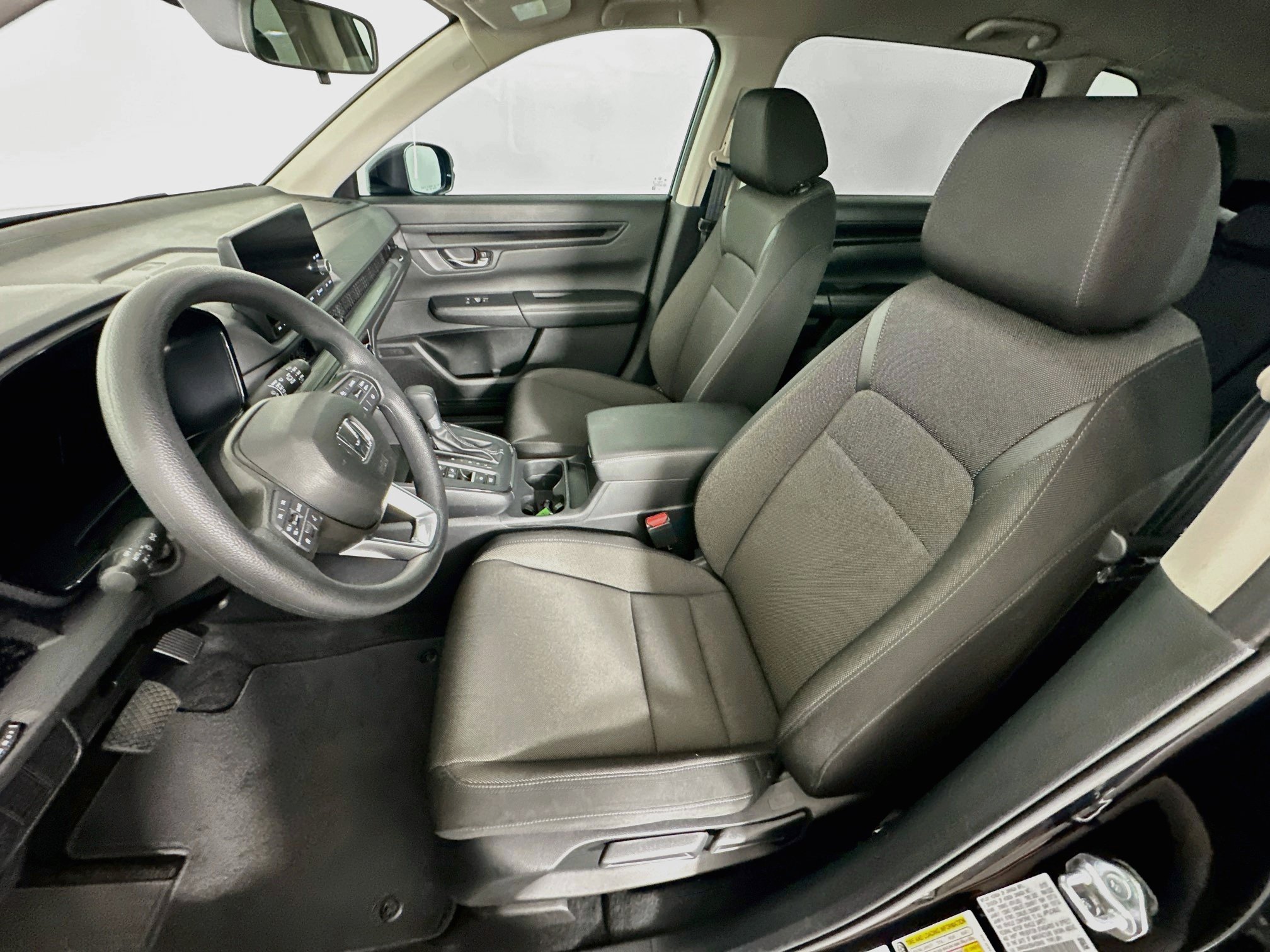 Used 2025 Honda CR-V LX image 13