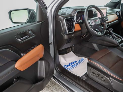 Used 2024 GMC Canyon AT4 w/ AT4 Premium Package AWD/4WD image 3