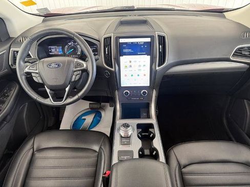 Certified 2022 Ford Edge SEL w/ Convenience Package AWD/4WD image 3