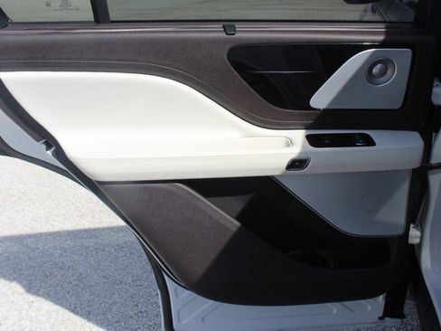 Used 2024 Lincoln Aviator Black Label w/ Dynamic Handling Package image 23