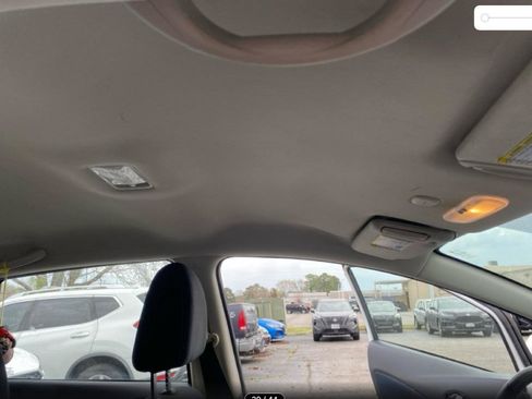 Used 2015 Nissan Versa Note SV FWD image 22