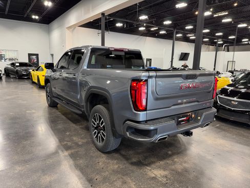 Used 2022 GMC Sierra 1500 AT4 w/ AT4 Preferred Package AWD/4WD image 3