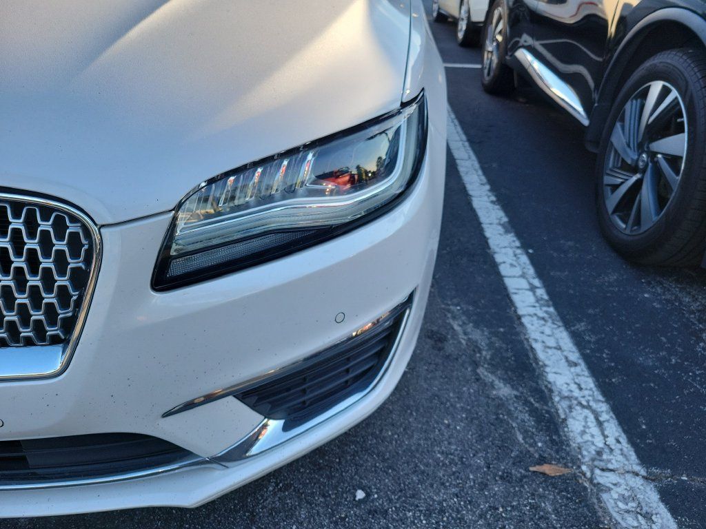 Used 2017 Lincoln MKZ Reserve w/ Technology Package FWD image 6