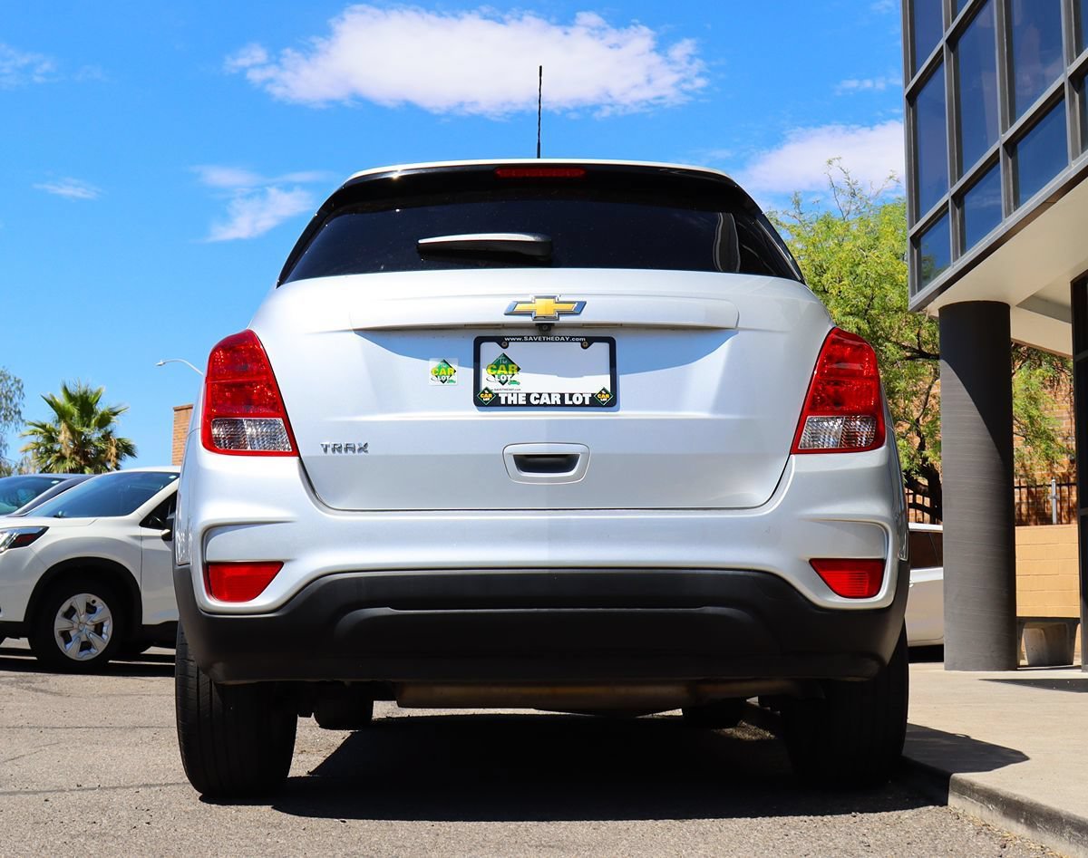 Used 2020 Chevrolet Trax LS w/ Tint and Cruise Package FWD image 12
