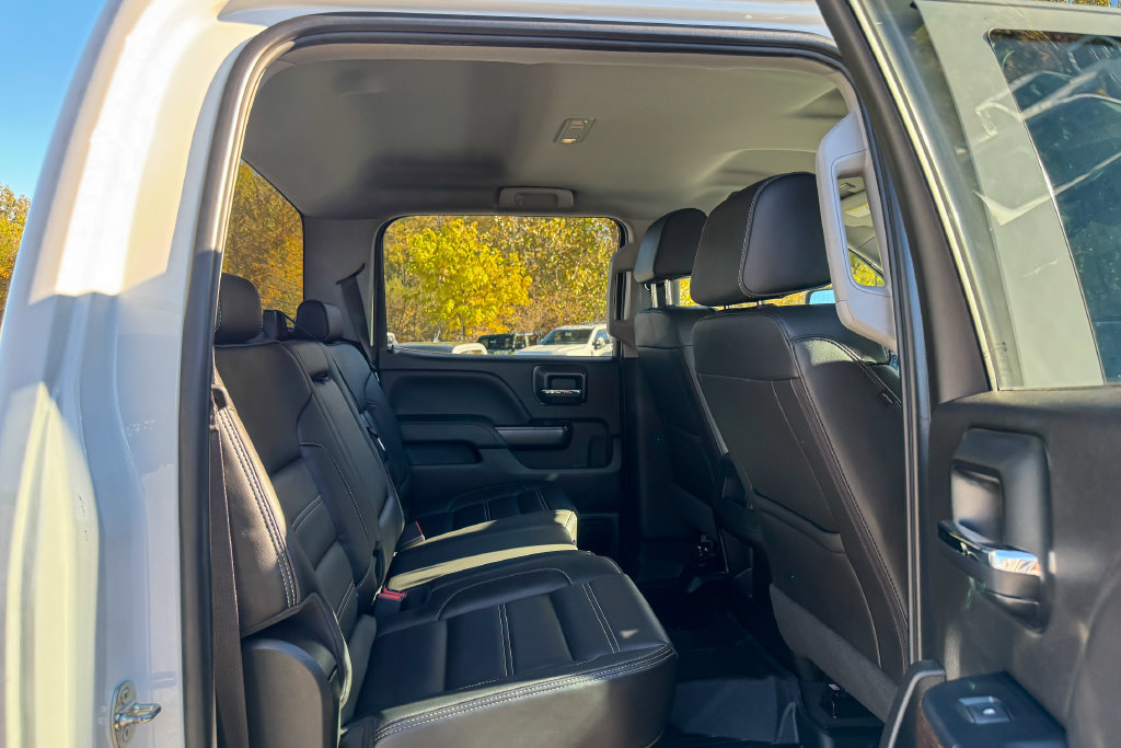 Used 2019 GMC Sierra 3500 Denali w/ Duramax Plus Package AWD/4WD image 16