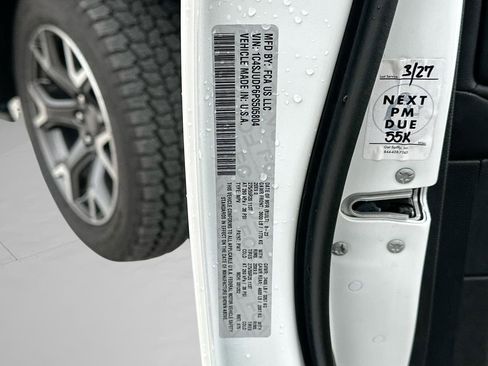 Used 2023 Jeep Wagoneer Series III w/ Preferred Equipment Group image 36