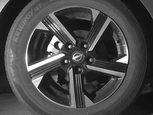 Used 2025 Nissan Sentra SV image 15