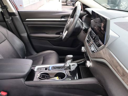 Certified 2025 Nissan Altima 2.5 SL AWD/4WD image 25