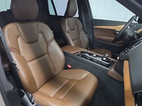 Used 2023 Volvo XC90 T8 Plus w/ Protection Package AWD/4WD image 15