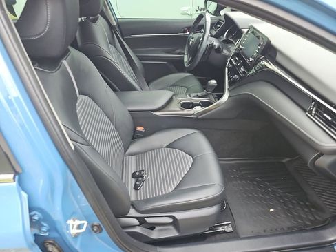 Used 2023 Toyota Camry SE w/ Convenience Package image 15