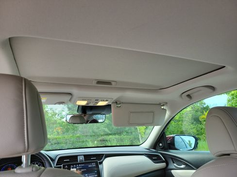 Used 2019 Honda Insight Touring image 18