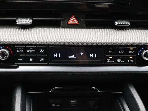 Used 2023 Kia Sportage LX image 23