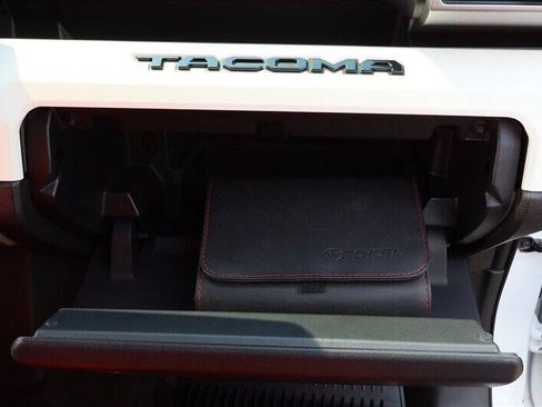Used 2024 Toyota Tacoma TRD Off-Road AWD/4WD image 32