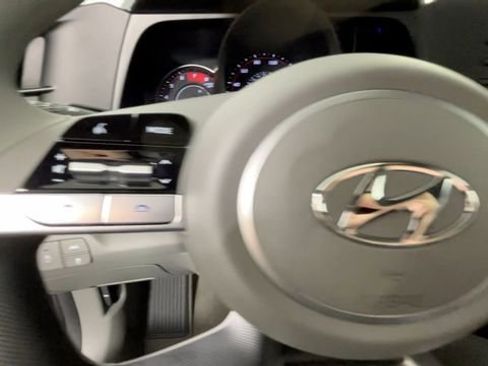 Certified 2023 Hyundai Elantra SE FWD image 23