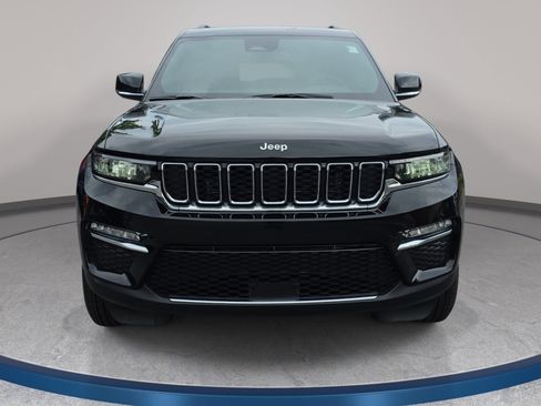 Used 2025 Jeep Grand Cherokee Limited w/ Trailer Tow Package AWD/4WD image 2