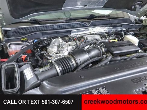 Used 2019 GMC Sierra 2500 SLT w/ Duramax Plus Package AWD/4WD image 37