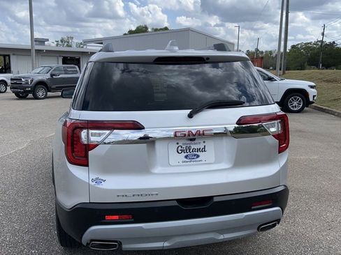 Used 2020 GMC Acadia SLT w/ Driver Alert Package II image 4