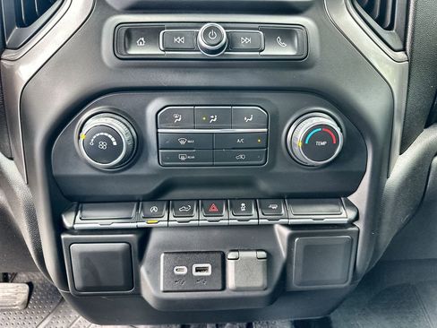 Certified 2022 Chevrolet Silverado 1500 Custom image 34