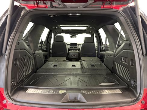 Used 2023 Chevrolet Tahoe RST w/ Luxury Package AWD/4WD image 32
