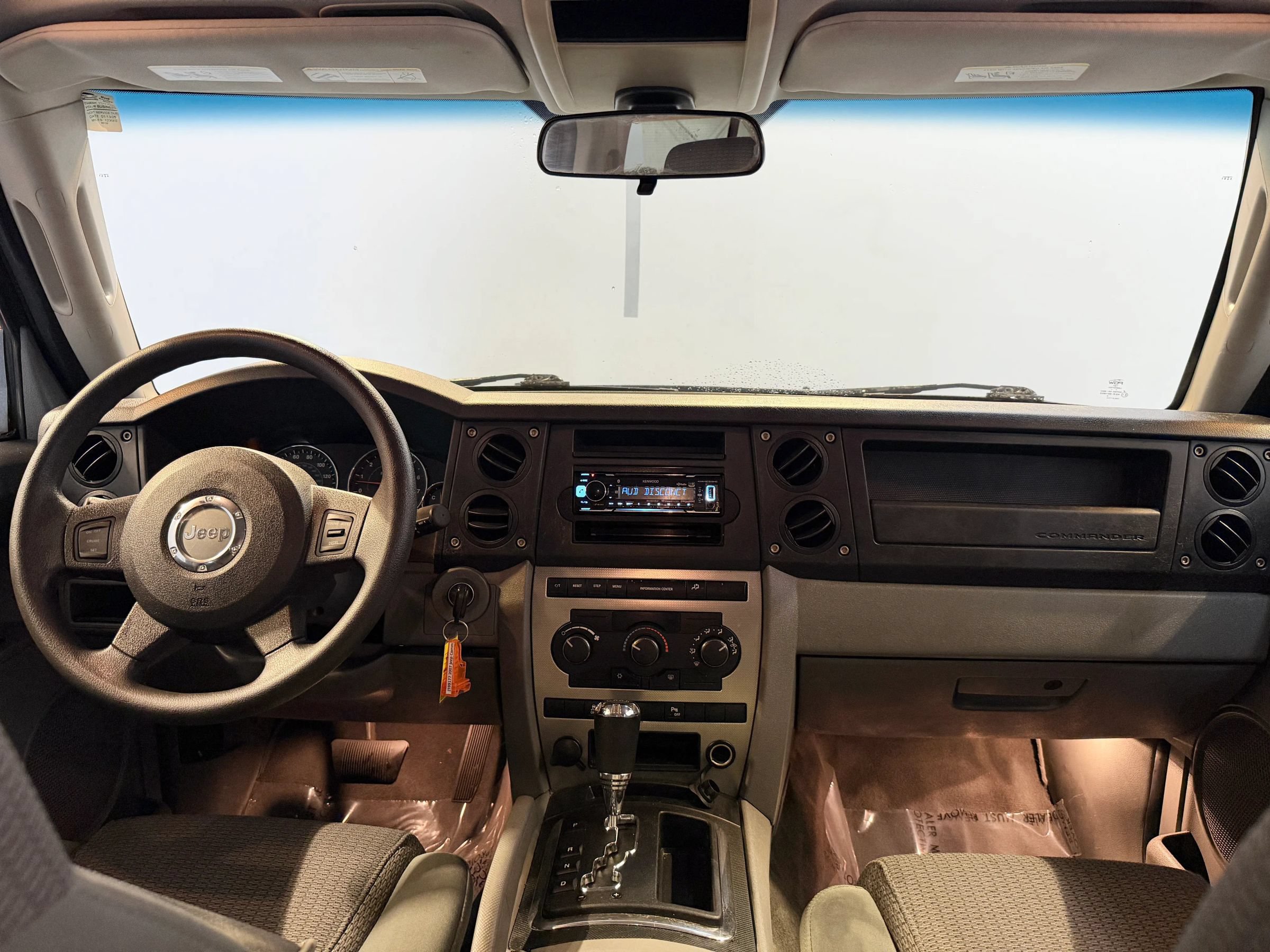 Used 2007 Jeep Commander Sport RWD image 14