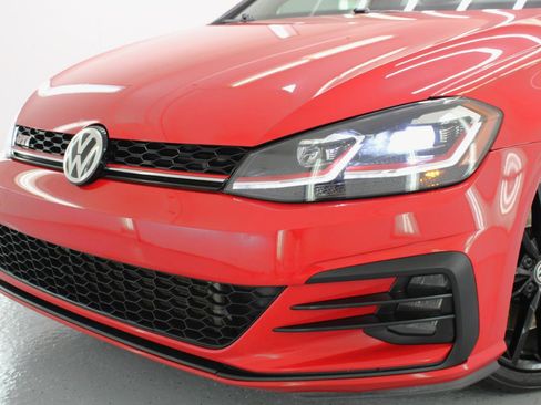 Used 2021 Volkswagen GTI SE FWD image 20